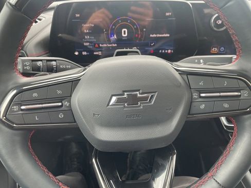 Used 2024 Chevrolet Traverse RS image 17