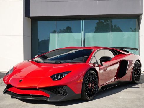Used 2016 Lamborghini Aventador LP 750-4 Superveloce image 23