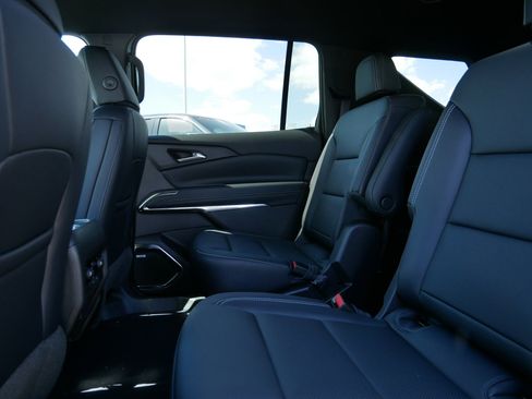 New 2026 Chevrolet Traverse LT w/ Enhanced Driving Package AWD/4WD image 5