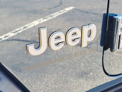 Used 2024 Jeep Wrangler Unlimited Rubicon 392 image 8