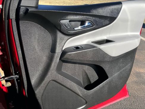 Used 2019 Chevrolet Equinox LT image 22