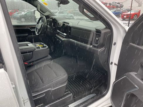 Used 2025 Chevrolet Silverado 2500 LT w/ Convenience Package image 19