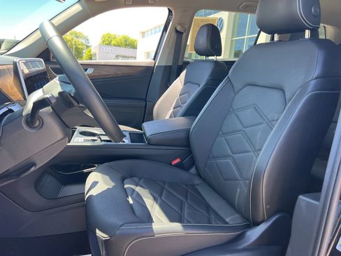 Certified 2026 Volkswagen Atlas SE FWD image 27