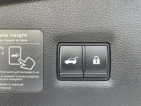 Used 2025 INFINITI QX55 Luxe w/ Cargo Package image 10