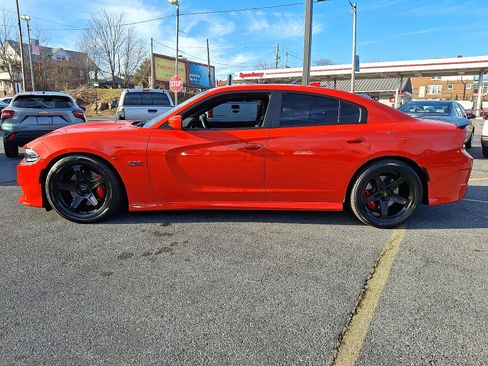 Used 2016 Dodge Charger R/T Scat Pack w/ Driver Confidence Group image 2