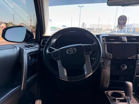 Used 2022 Toyota 4Runner SR5 Premium w/ Moonroof Package RWD image 14
