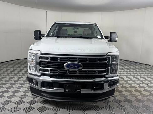 Used 2025 Ford F250 XLT w/ FX4 Off-Road Package AWD/4WD image 5