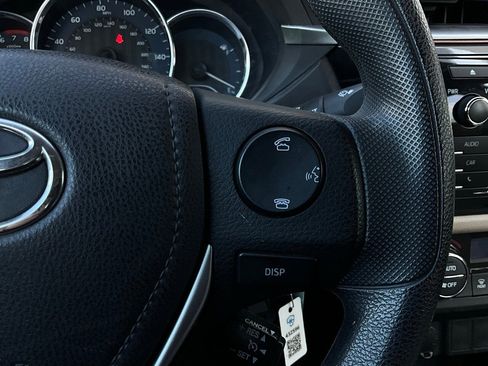 Used 2015 Toyota Corolla LE image 28