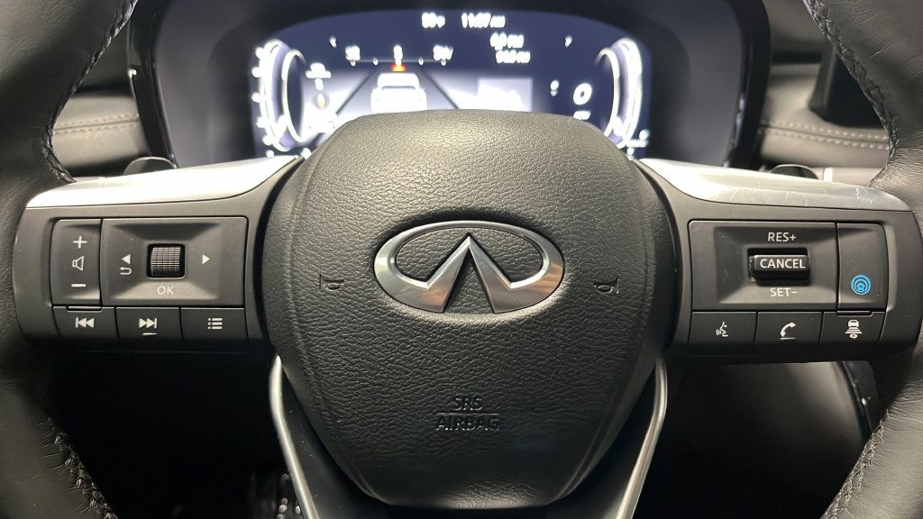 Used 2023 INFINITI QX60 Luxe w/ Cargo Package AWD/4WD image 16