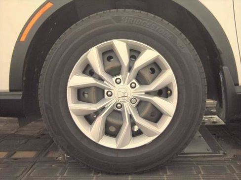 Used 2024 Honda CR-V LX image 13