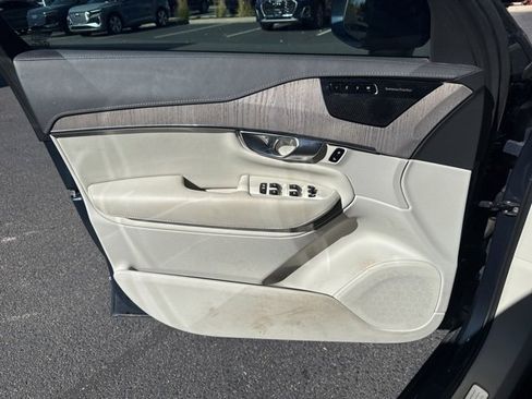 Certified 2022 Volvo XC90 T6 Inscription w/ Lounge Package image 8