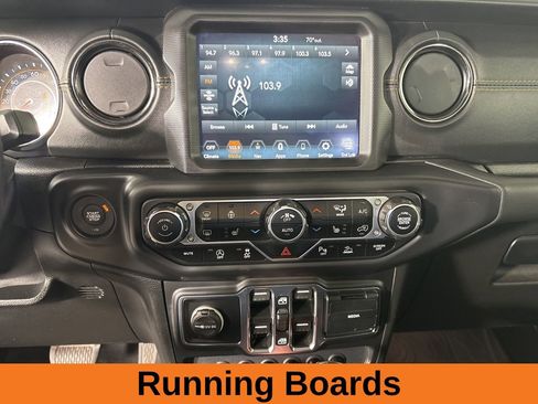 Used 2021 Jeep Gladiator Overland image 16