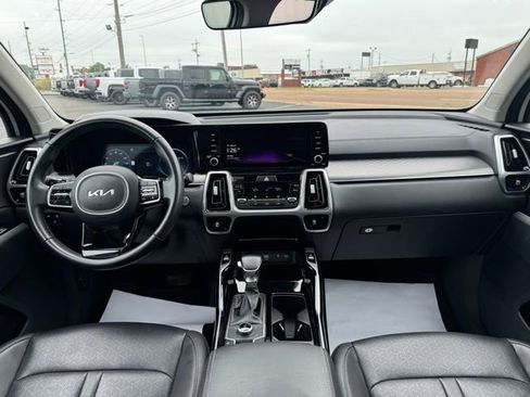 Used 2023 Kia Sorento SX AWD/4WD image 7