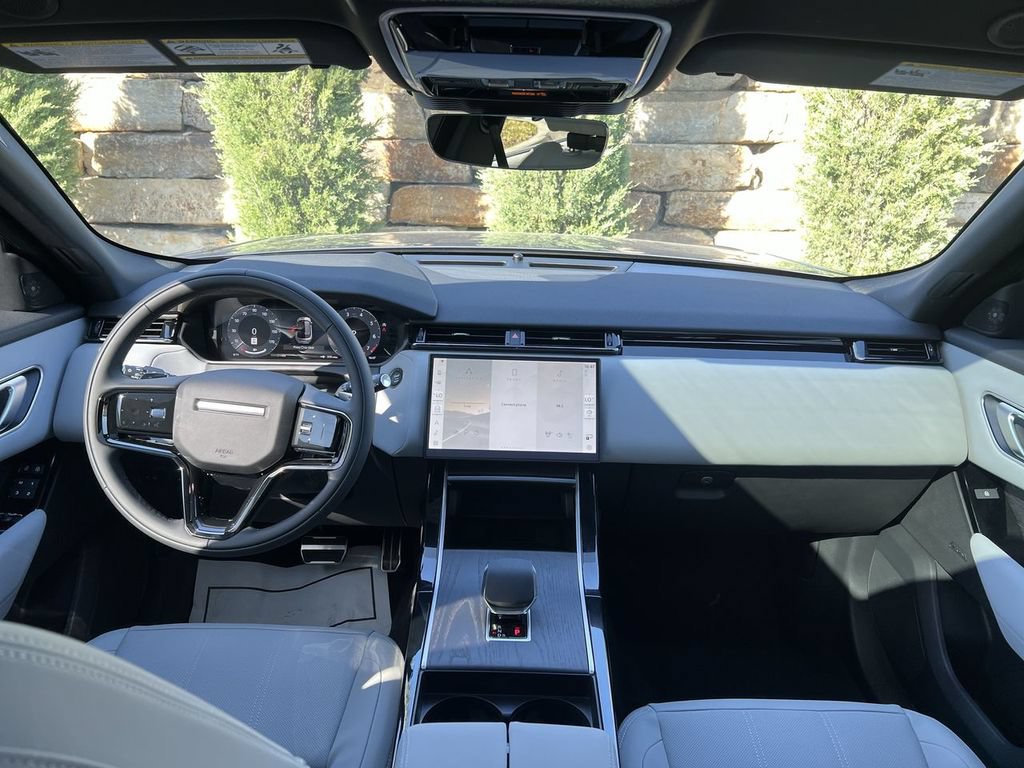 New 2026 Land Rover Range Rover Velar Dynamic SE AWD/4WD image 12