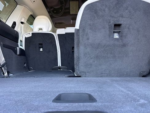 New 2025 Volvo EX90 Plus w/ Protection Package Premier image 15