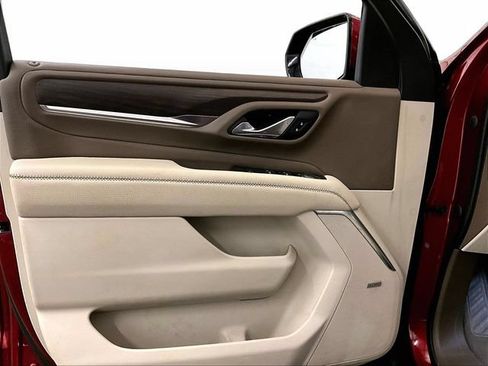 Used 2021 GMC Yukon XL Denali w/ Denali Premium Package AWD/4WD image 22