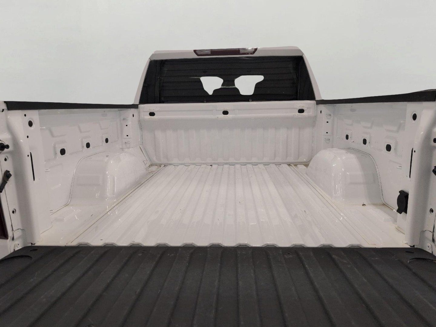 Used 2024 Chevrolet Silverado 1500 LT AWD/4WD image 16