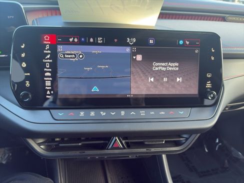 Used 2024 Dodge Charger R/T w/ Plus Group image 11