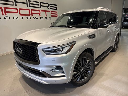 Used 2023 INFINITI QX80 Premium Select image 2