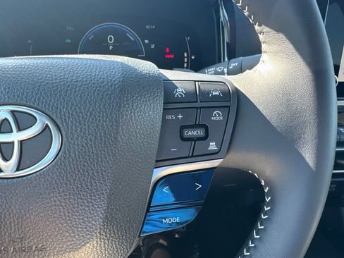 Used 2026 Toyota Camry SE FWD image 6