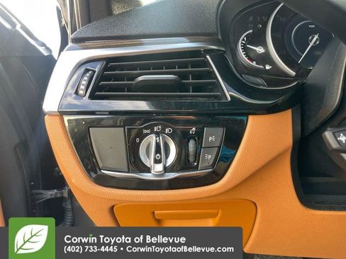 Used 2019 BMW 530e xDrive w/ Convenience Package image 20