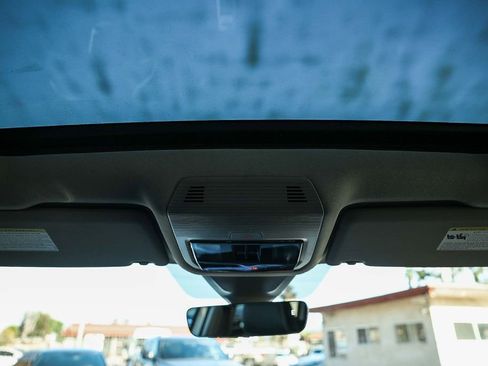 New 2026 Volkswagen Atlas SE image 25