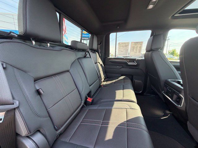 Used 2025 Chevrolet Silverado 3500 High Country w/ High Country Premium Package AWD/4WD image 35