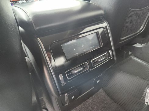Used 2022 Lincoln Aviator Reserve image 10