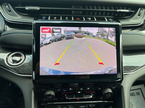 Used 2024 Jeep Grand Cherokee Trailhawk w/ Luxury Tech Group III AWD/4WD image 30
