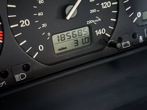 Used 1999 Volkswagen Eurovan GLS FWD image 21