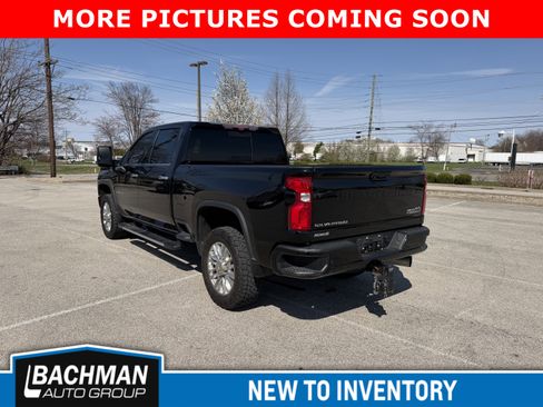 Used 2021 Chevrolet Silverado 2500 High Country w/ Technology Package image 3