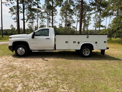 Used 2024 Chevrolet Silverado 3500 W/T w/ WT Convenience Package AWD/4WD image 2