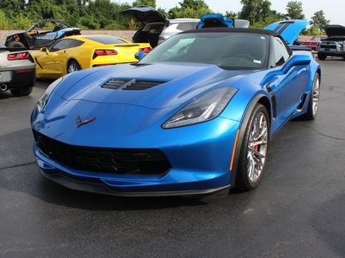 Used 2016 Chevrolet Corvette Z06 w/ 3LZ Preferred Equipment Group RWD image 9