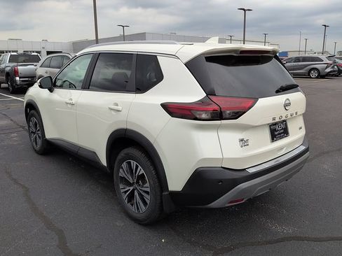 Used 2023 Nissan Rogue SV w/ SV Premium B Package FWD image 5
