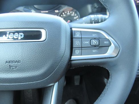 Certified 2026 Jeep Compass Limited AWD/4WD image 25