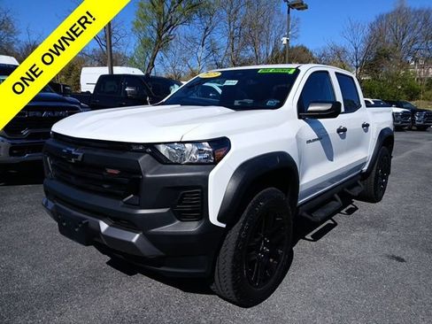 Used 2023 Chevrolet Colorado Trail Boss w/ Advanced Trailering Package AWD/4WD image 1