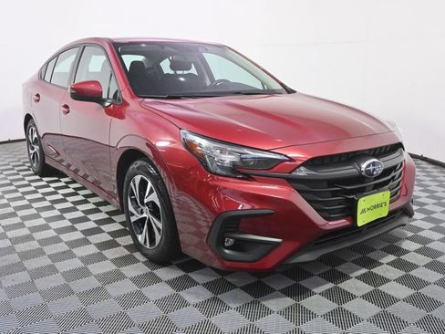 Used 2025 Subaru Legacy Premium AWD/4WD image 9
