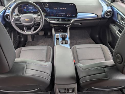 Used 2024 Chevrolet Equinox EV LT FWD image 22