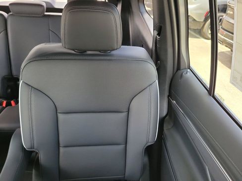 New 2027 Buick Enclave Preferred w/ Power Package AWD/4WD image 14