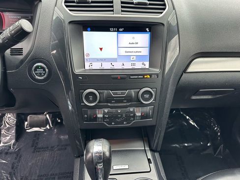 Used 2019 Ford Explorer XLT w/ Equipment Group 202A image 25