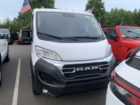 Used 2025 RAM ProMaster 2500 w/ U-Haul Equipment Group FWD image 2