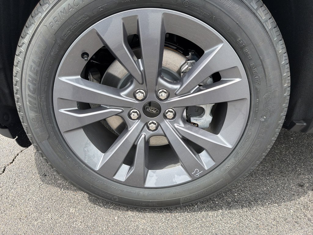 New 2026 Ford Explorer Active w/ Active Comfort Package AWD/4WD image 8