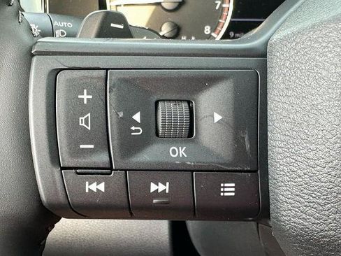 Certified 2026 Nissan Pathfinder SV AWD/4WD image 11