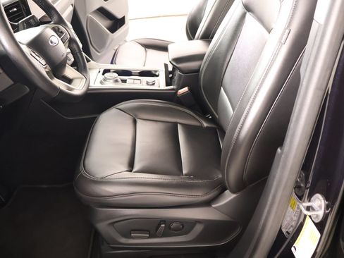 Used 2024 Ford Explorer XLT w/ Equipment Group 202A AWD/4WD image 12