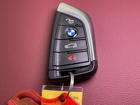 New 2026 BMW 330i xDrive Sedan w/ M Sport Package AWD/4WD image 38