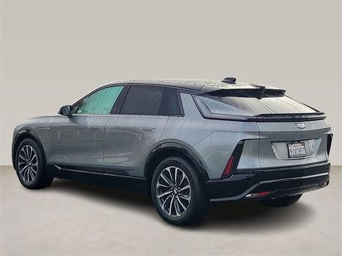 Used 2025 Cadillac Lyriq Sport image 2
