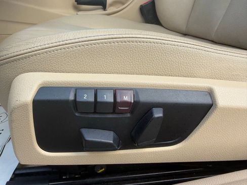 Used 2014 BMW 428i xDrive Convertible image 17