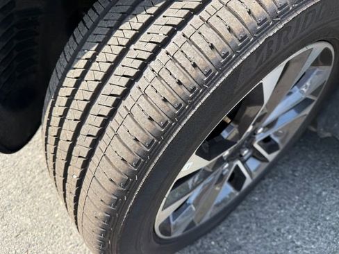 New 2025 Jeep Grand Cherokee Overland w/ Luxury Tech Group IV image 13