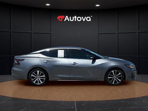 Used 2023 Nissan Maxima SV w/ Floor Mat Group FWD image 6