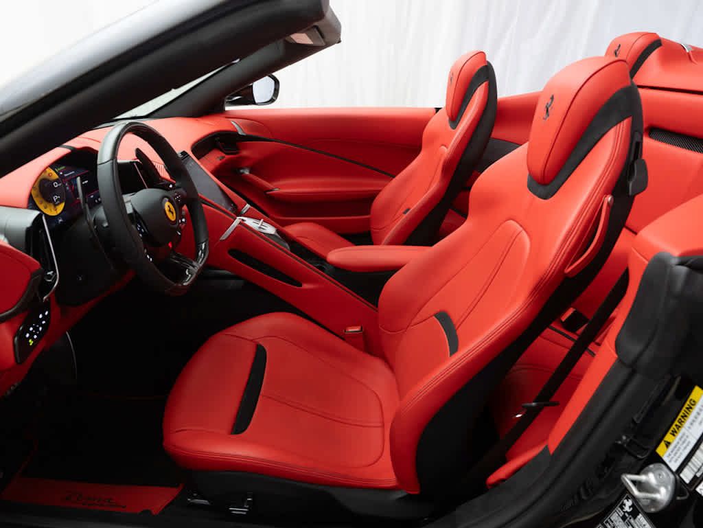 Used 2025 Ferrari Roma Spider RWD image 10